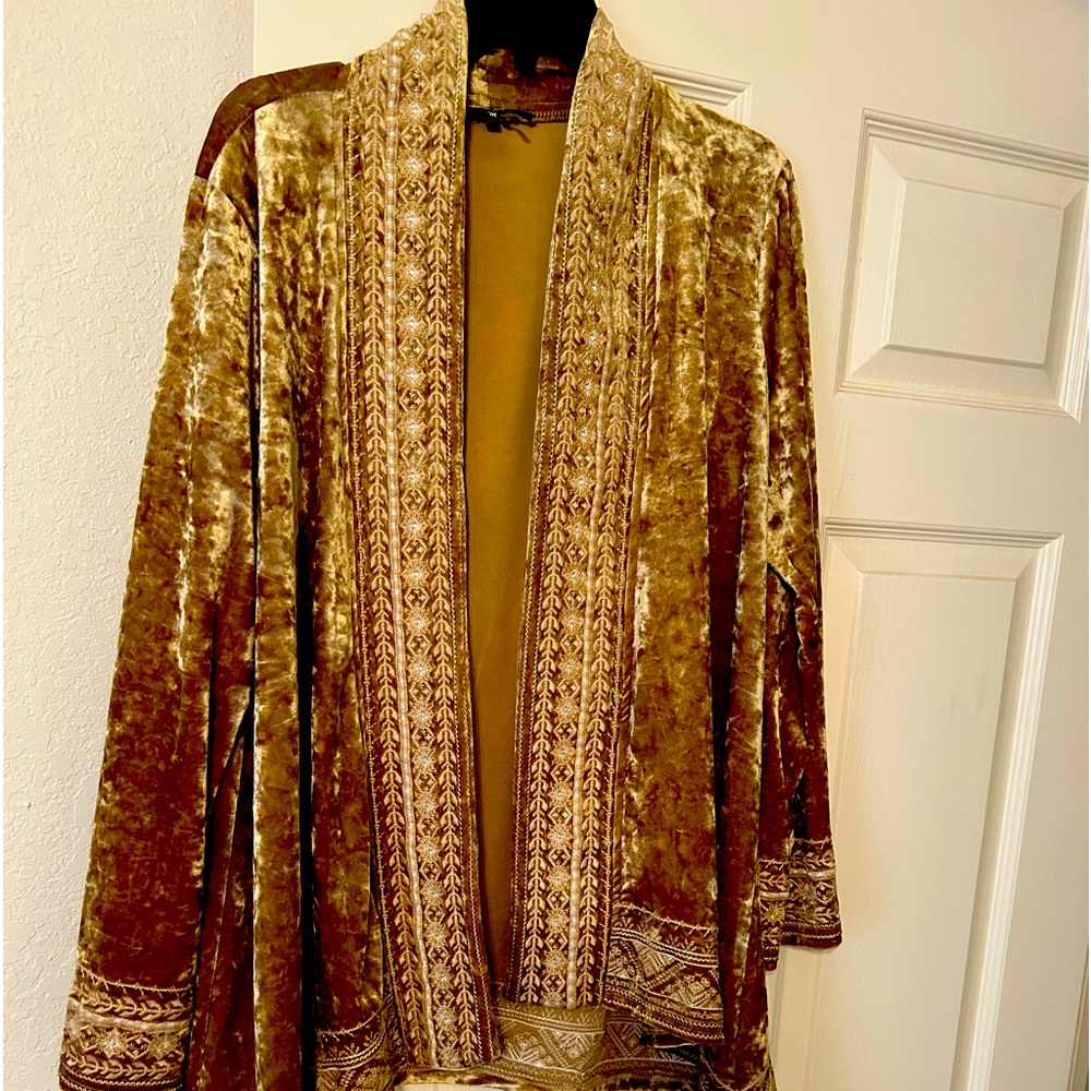 Beautiful gold Tunic jacket by Andrew.  Medium.